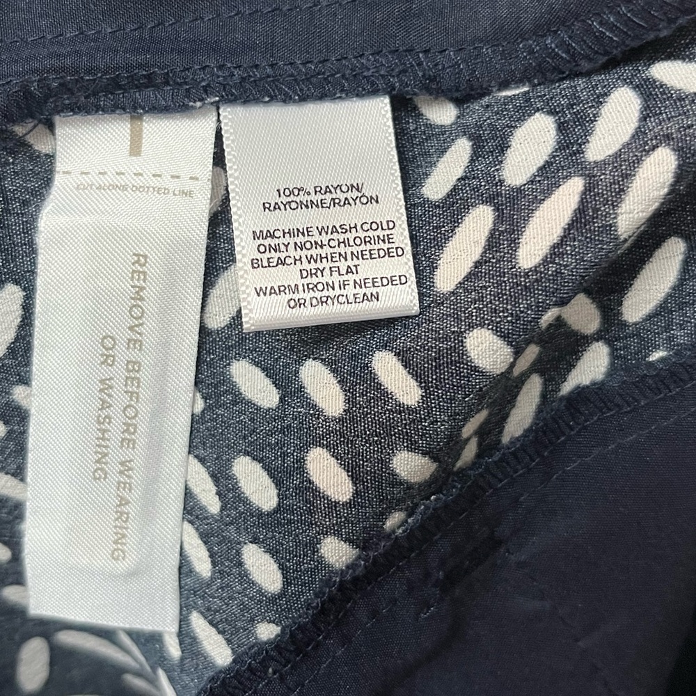 LOFT Navy and White Patterned Garment. 12 - Picture 5 of 5
